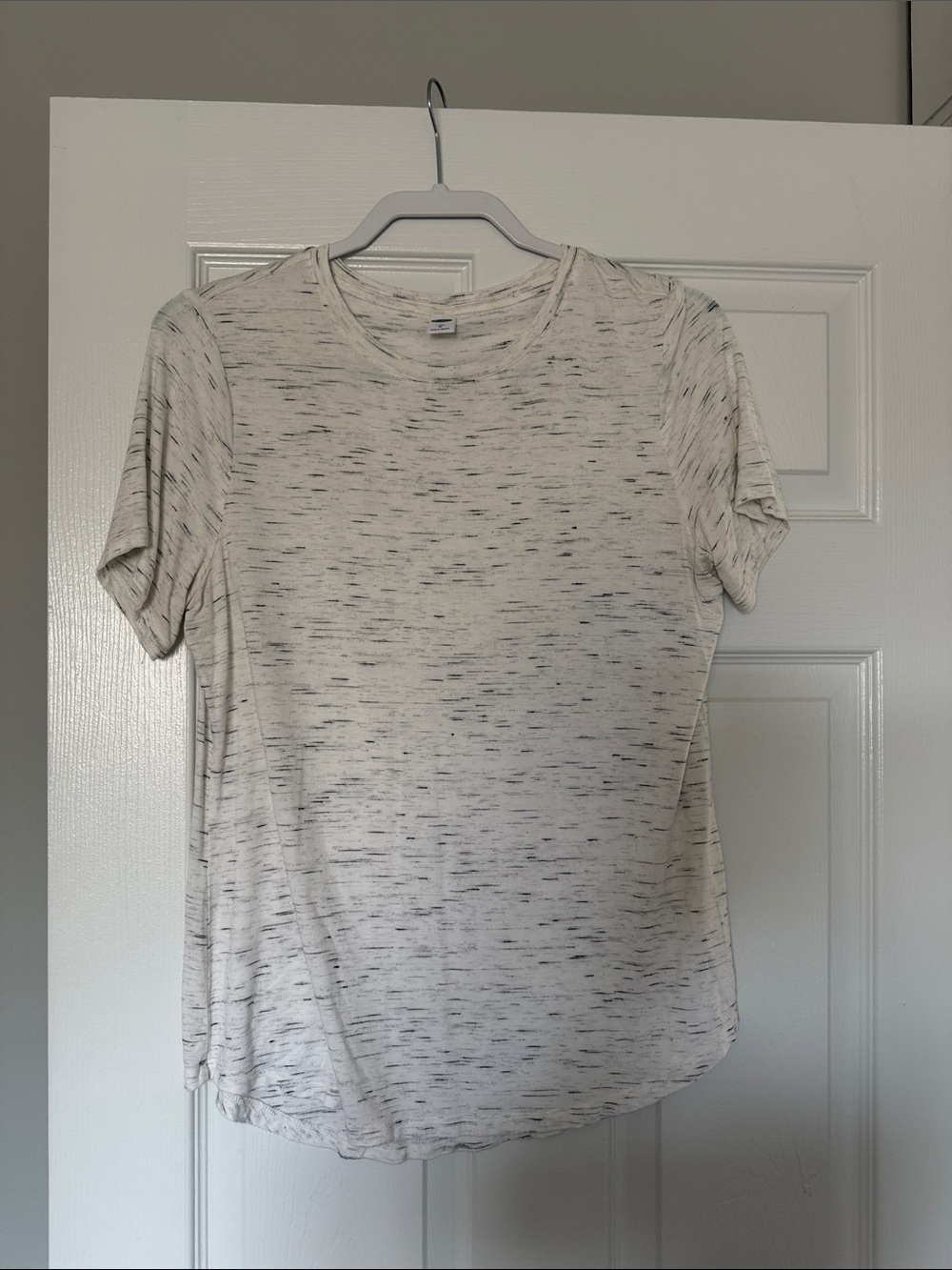 Old Navy Heathered Cream Short Sleeve Tee